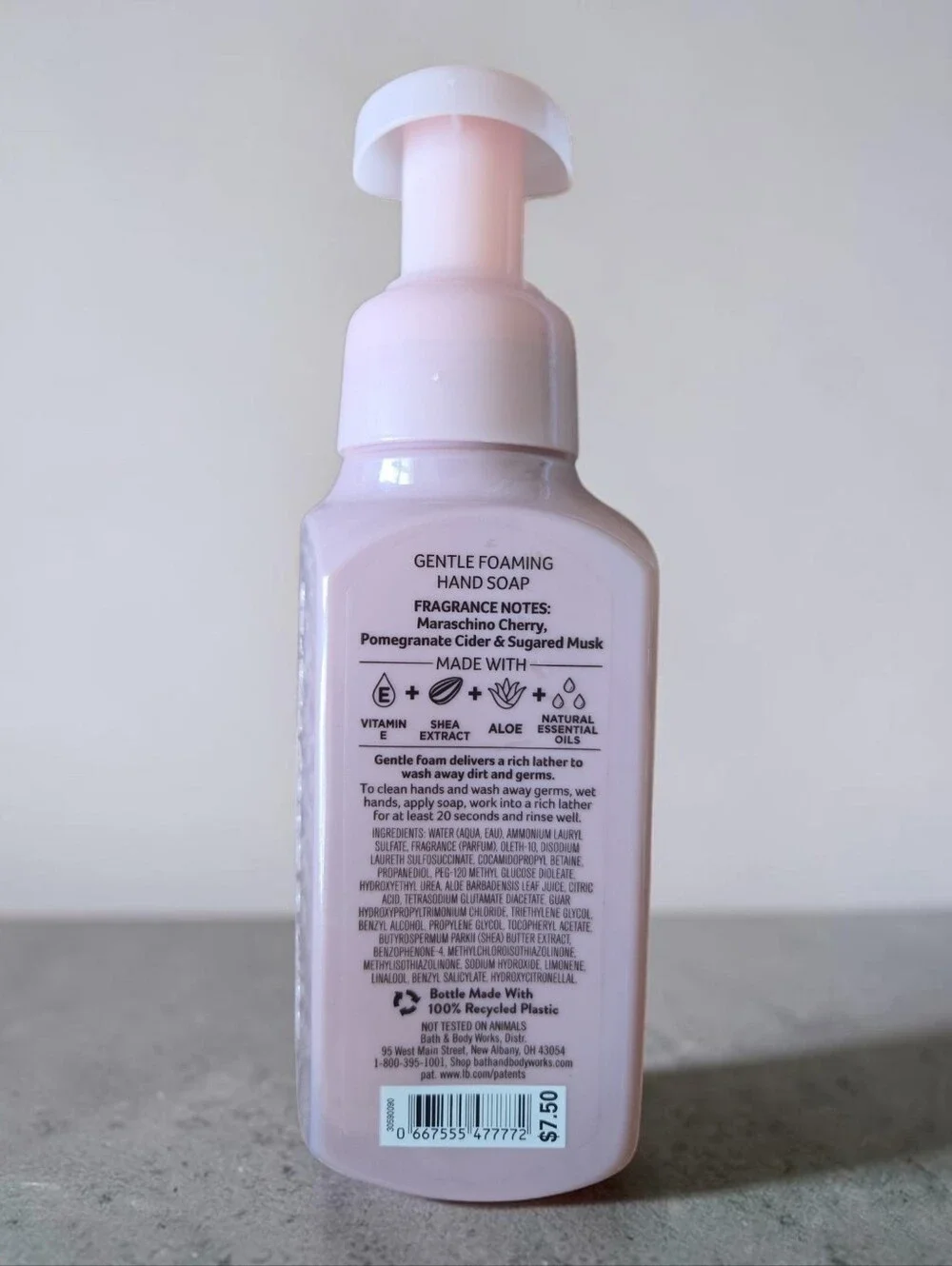 Bath & Body Works Be Merry & Bright Merry Cherry Cheer Foaming Hand Soap 8.75 oz